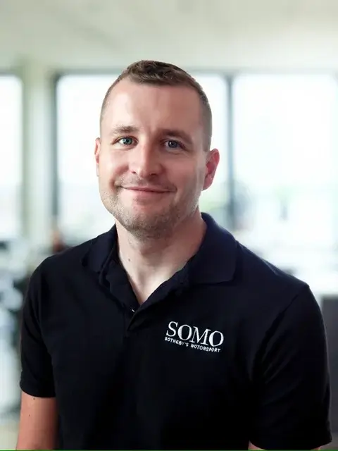 headshot image